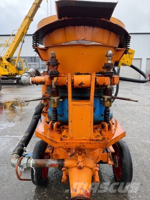 Bauer TORKRET concrete spraying pump Bombas de concreto