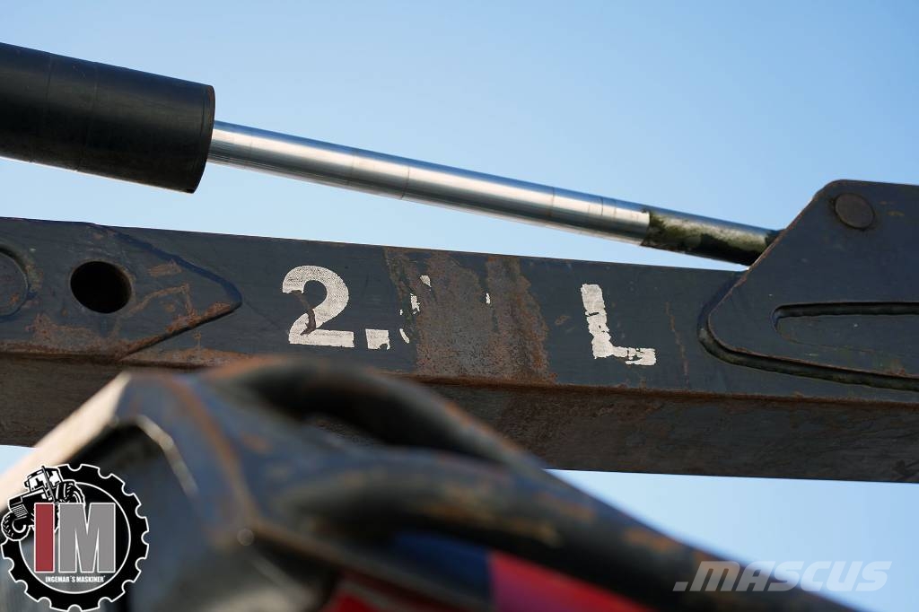Valtra N101 / TPG95T الجرارات