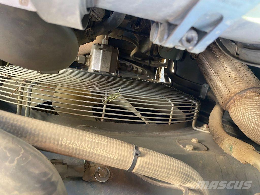 Kramer KT407 農業用伸縮臂裝載機