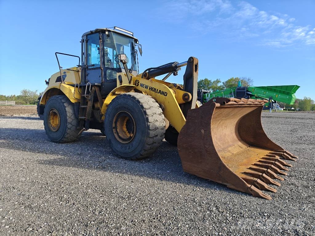 New Holland W 270 B Cargadoras sobre ruedas