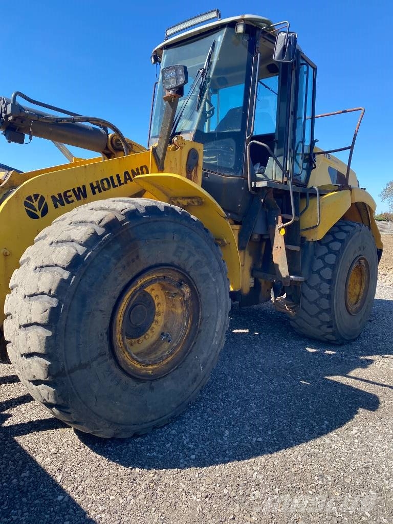 New Holland W 270 B Cargadoras sobre ruedas