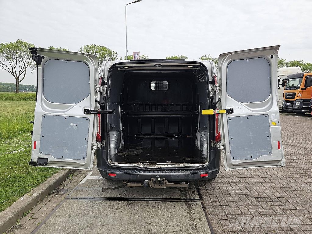 Ford Transit Custom dubbel cabine EURO6 Furgonetas cerradas