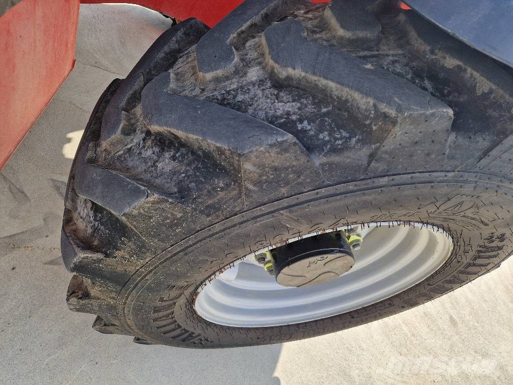 Manitou MT 1440 jak JCB 540-140 P607 伸缩臂叉装车|叉装车