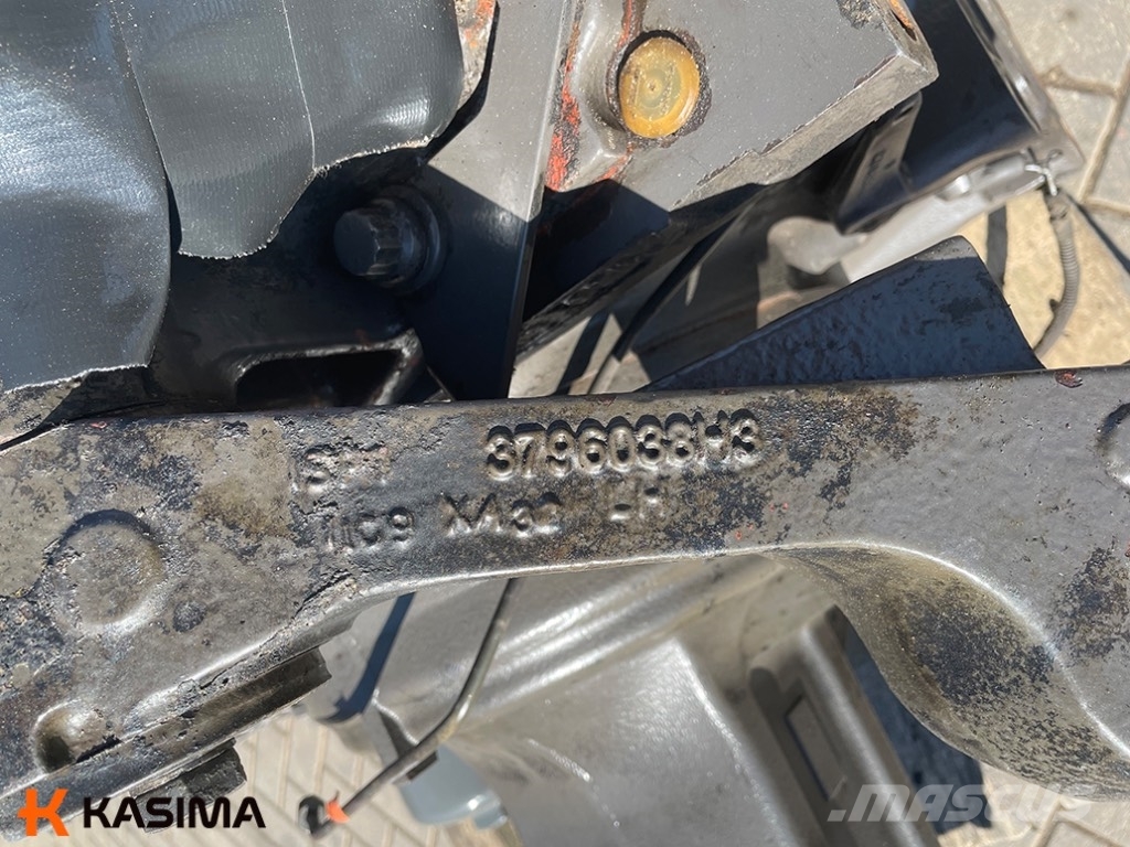 CLAAS Arion 530 Rear Axle Raamid