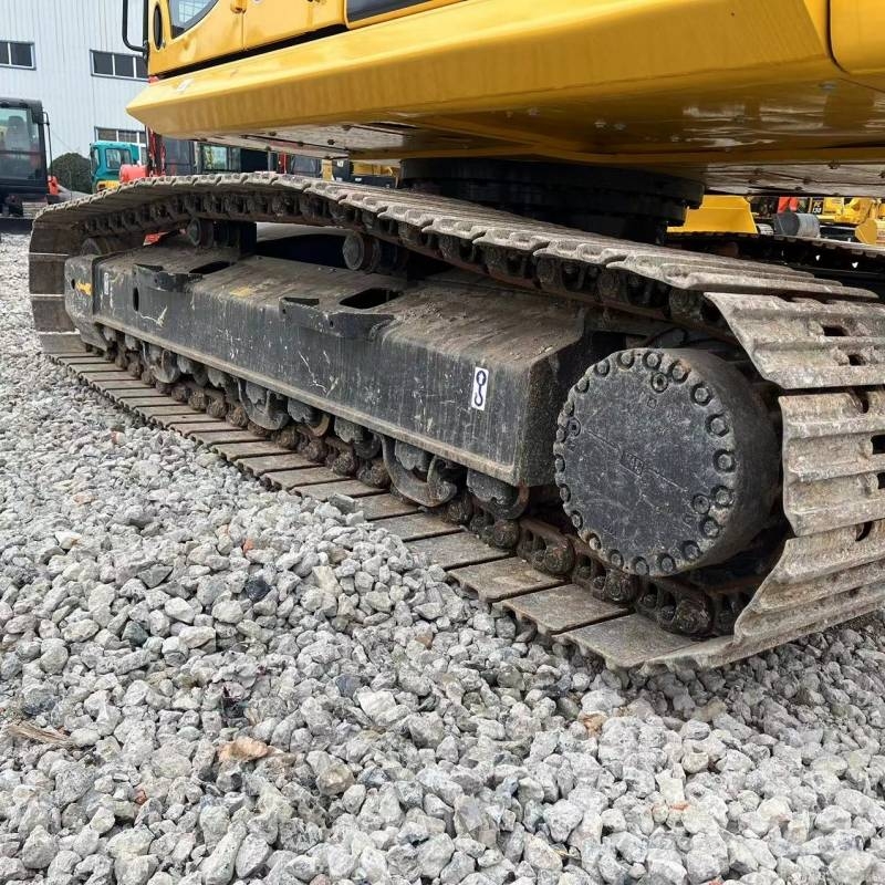 Komatsu PC 240 LC 대형 굴삭기 29톤 이상