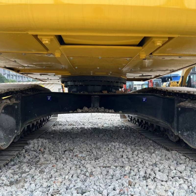Komatsu PC 240 LC 대형 굴삭기 29톤 이상
