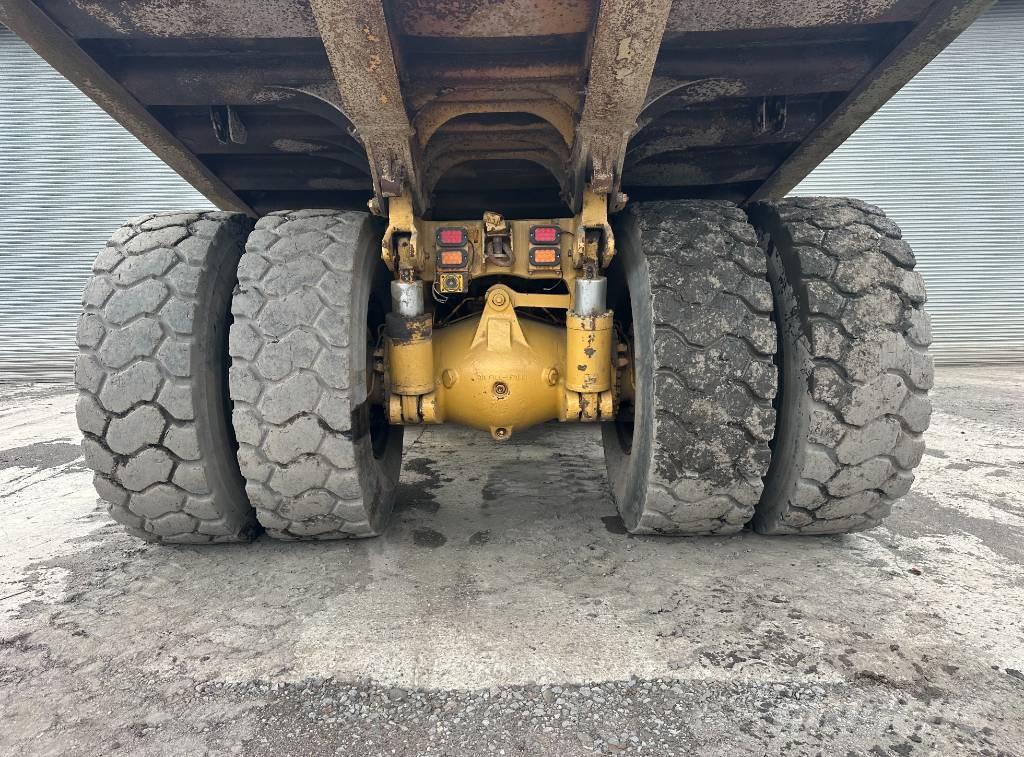 CAT 775 B Άκαμπτα Dumper με ανατρεπόμενο κάδο