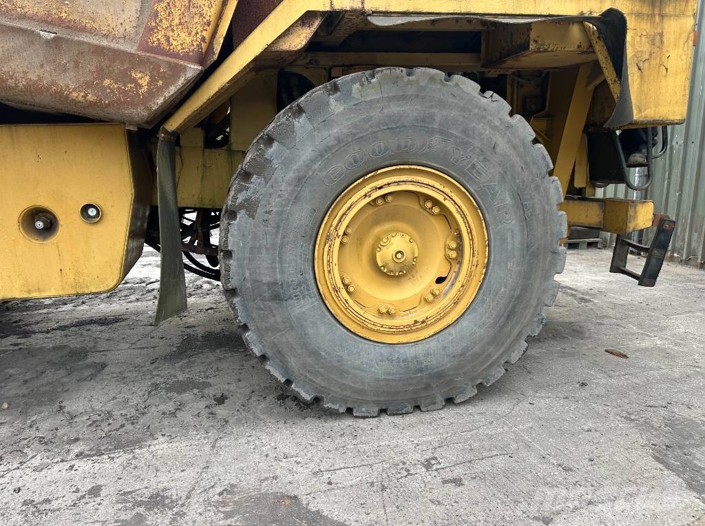 CAT 775 B Άκαμπτα Dumper με ανατρεπόμενο κάδο