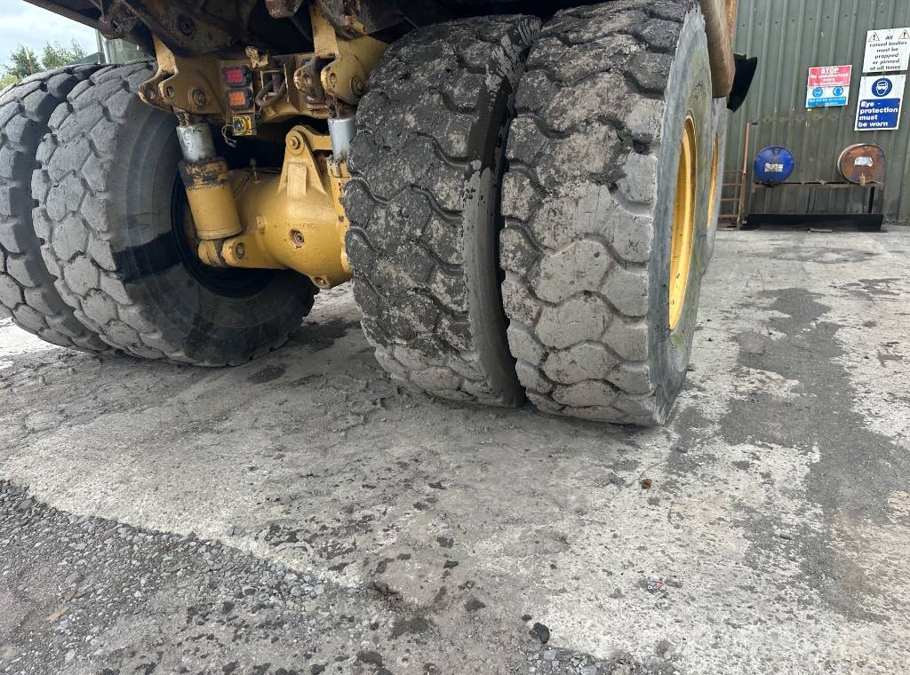 CAT 775 B Άκαμπτα Dumper με ανατρεπόμενο κάδο
