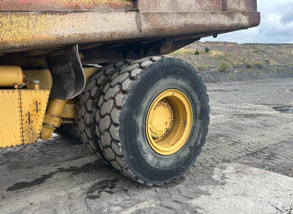 CAT 775 B Άκαμπτα Dumper με ανατρεπόμενο κάδο