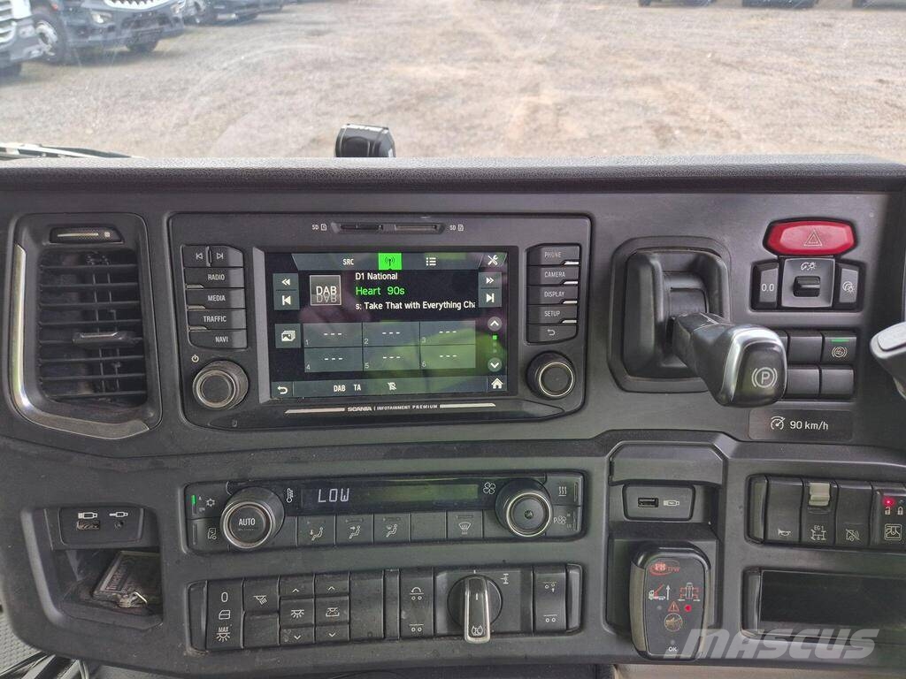 Scania P 500 Abrollkipper