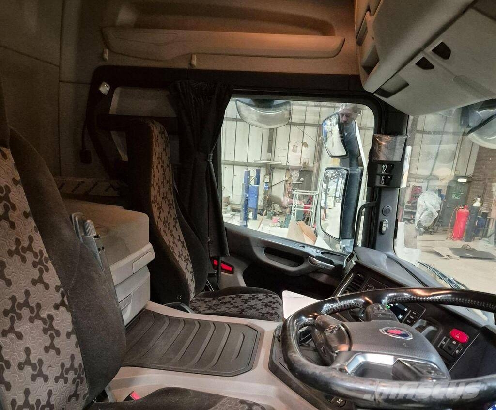 Scania P 500 Abrollkipper