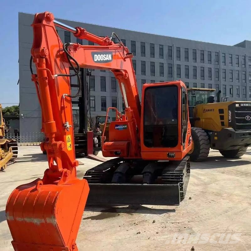 Doosan DH 80 Vidēja lieluma ekskavatori 7 t - 12 t