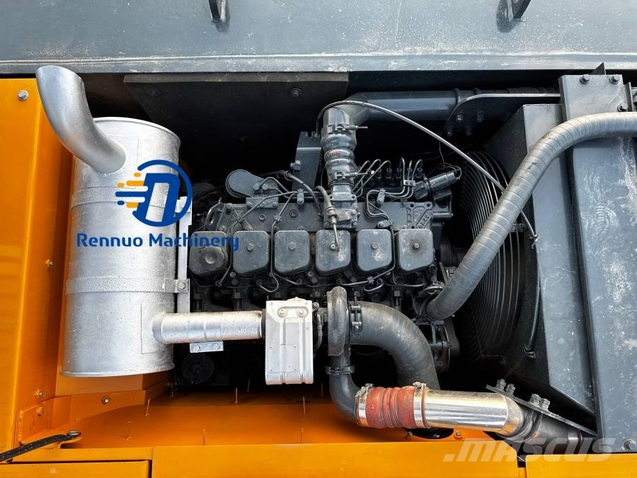 Hyundai R220LC-9S حفارات زحافة