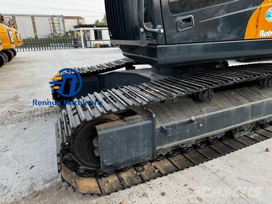 Hyundai R220LC-9S حفارات زحافة