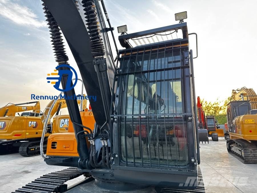 Hyundai R220LC-9S حفارات زحافة