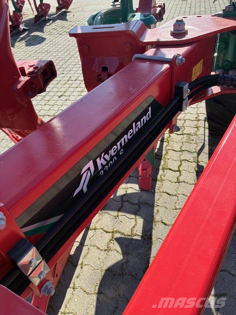 Kverneland 3300S Reversible ploughs