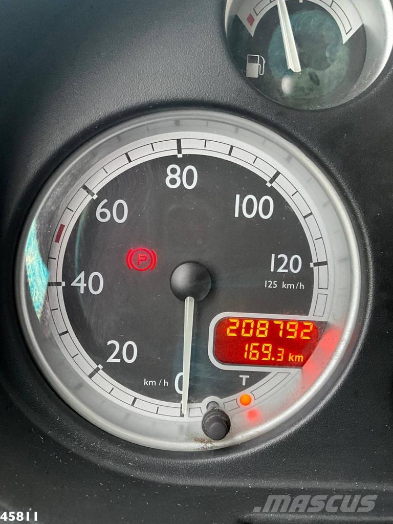 DAF FA 45 CF 220 Klaas 34 meter Dachdeckerkran Teherautóra szerelt emelők és állványok