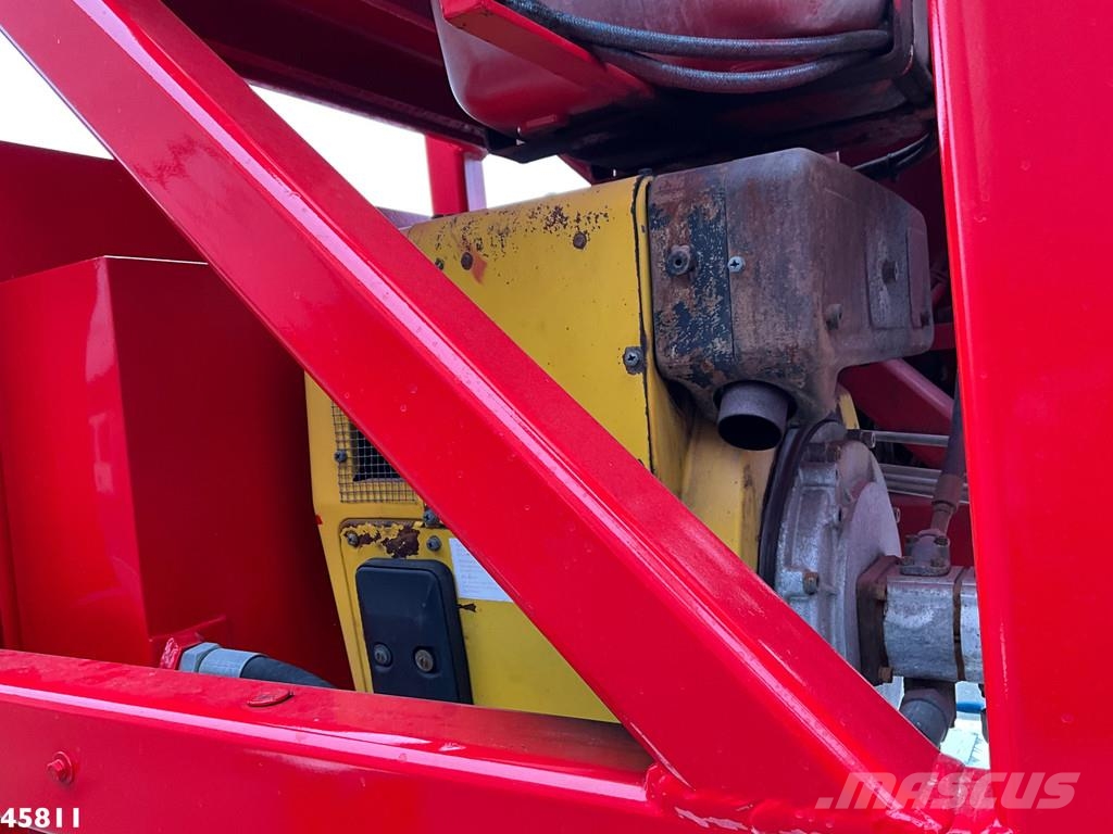 DAF FA 45 CF 220 Klaas 34 meter Dachdeckerkran Teherautóra szerelt emelők és állványok