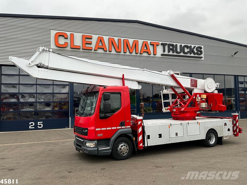 DAF FA 45 CF 220 Klaas 34 meter Dachdeckerkran Teherautóra szerelt emelők és állványok