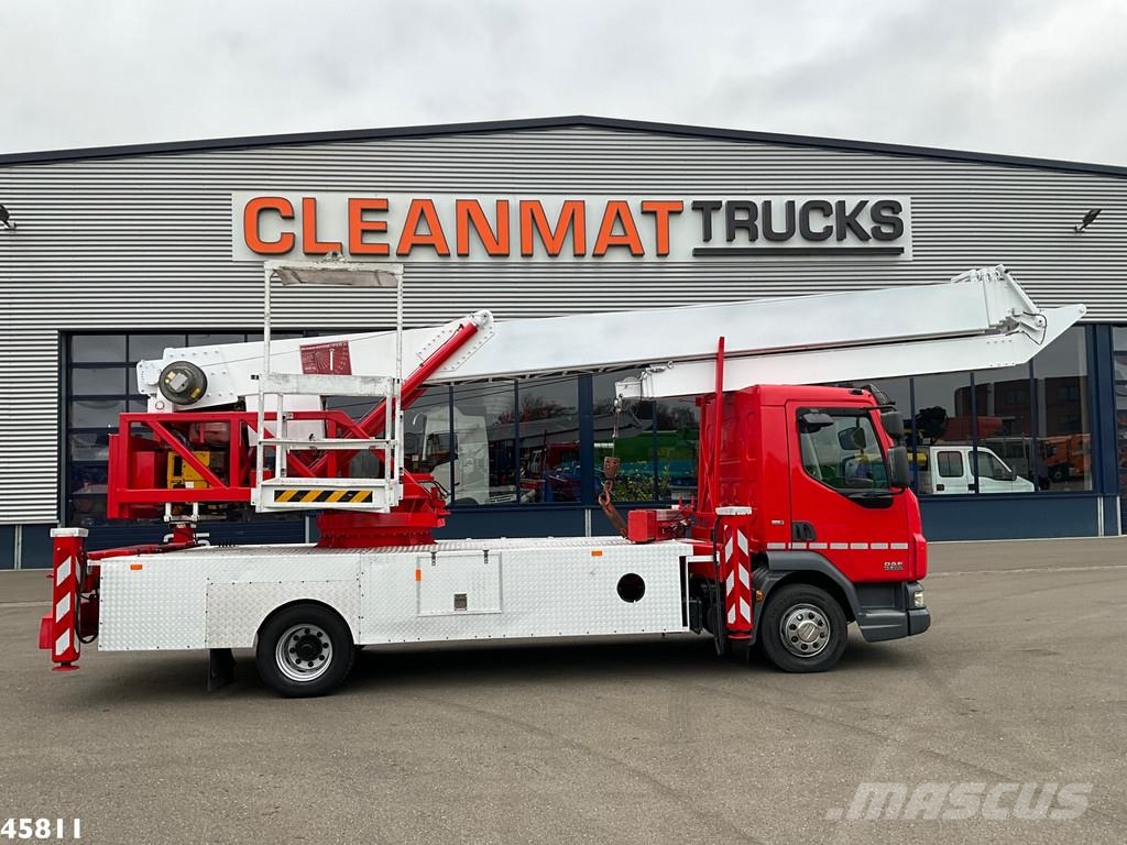DAF FA 45 CF 220 Klaas 34 meter Dachdeckerkran Teherautóra szerelt emelők és állványok