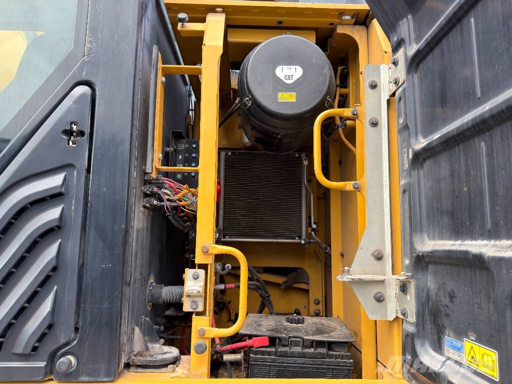 CAT 330F LN Rupsgraafmachines