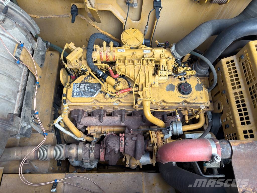 CAT 330F LN Rupsgraafmachines