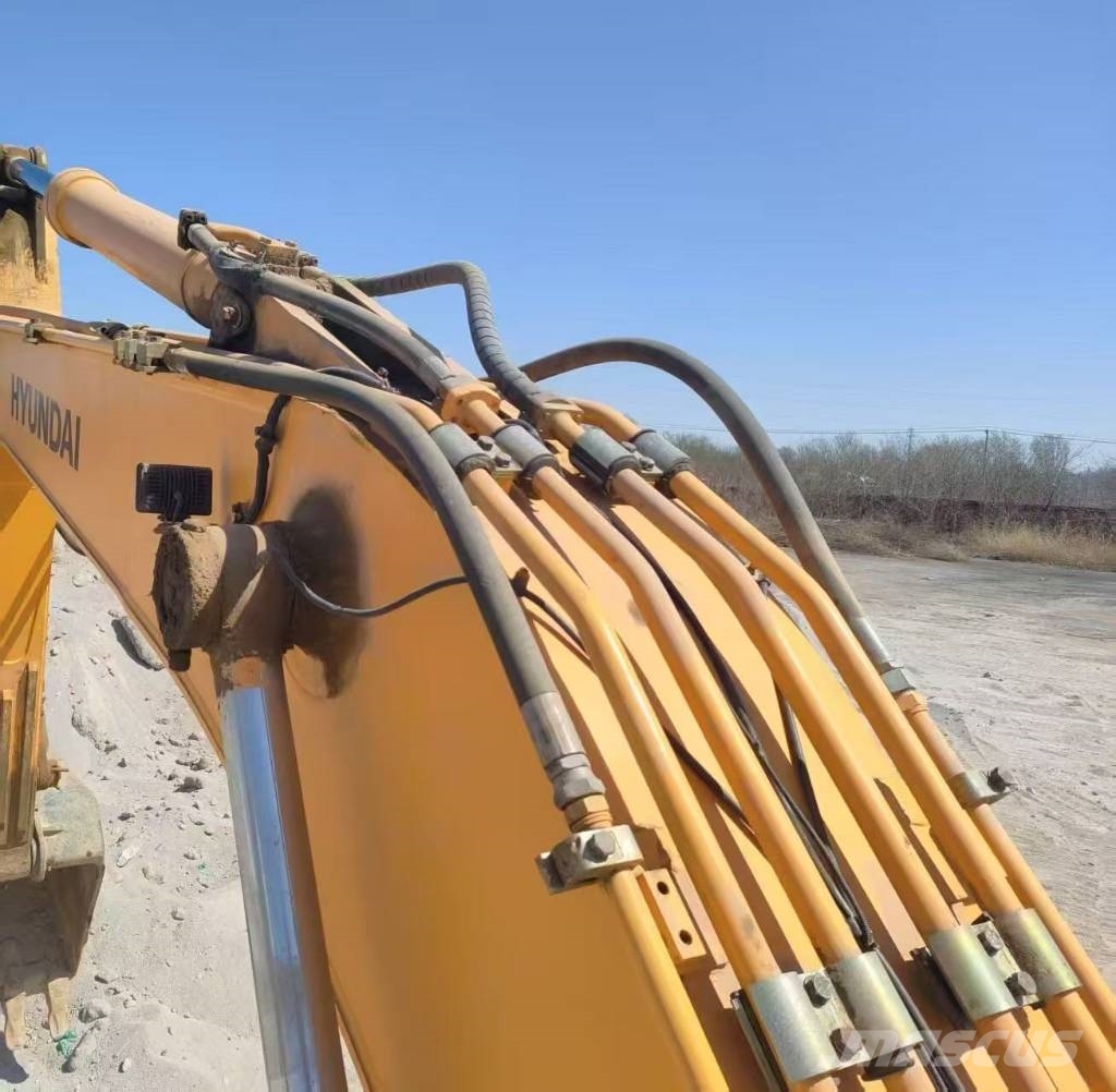 Hyundai R520LC-9T حفارات زحافة