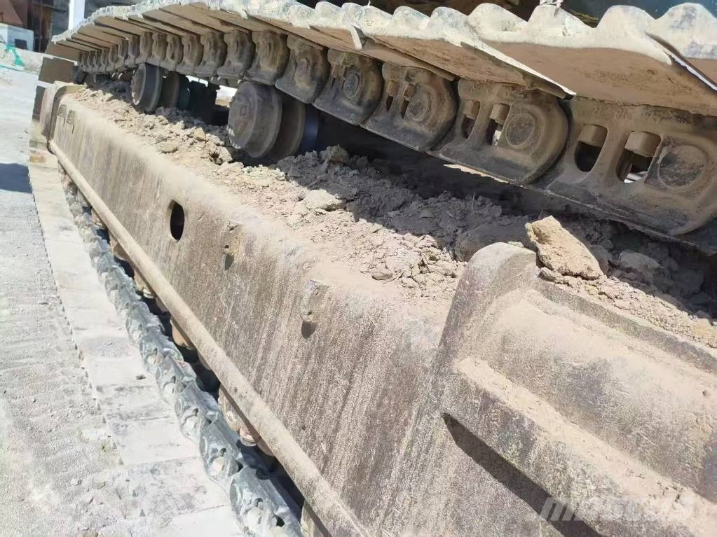 Hyundai R520LC-9T حفارات زحافة