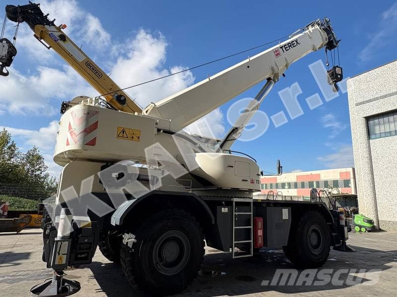 Terex RT1080L Macara teren accidentat