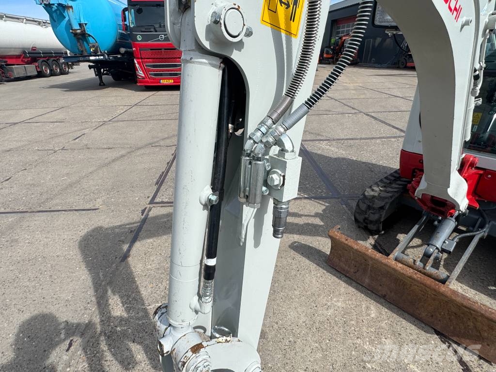 Takeuchi TB 216 Miniescavatori