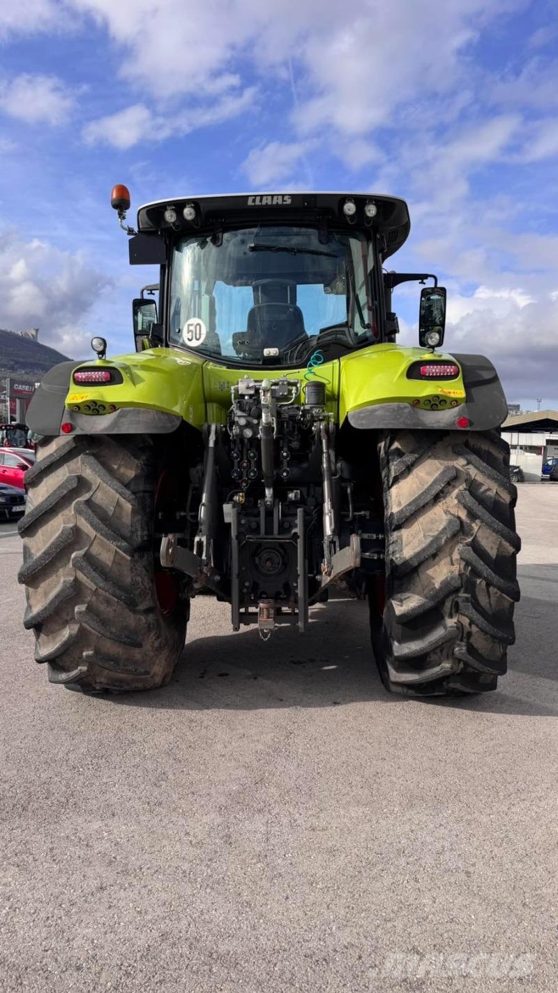 CLAAS Axion 870 Traktorid