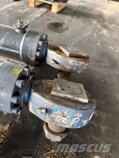 Fuchs MHL 331 USED HYDRAULIC CYLINDER Hidráulicos