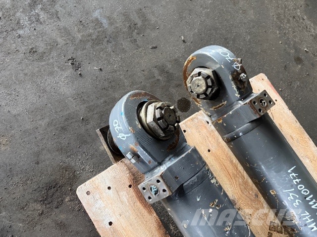 Fuchs MHL 331 USED HYDRAULIC CYLINDER Hidráulicos