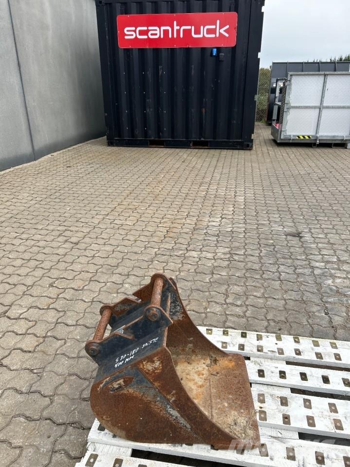  Øvrige Graveskovl, uden tænder Buckets
