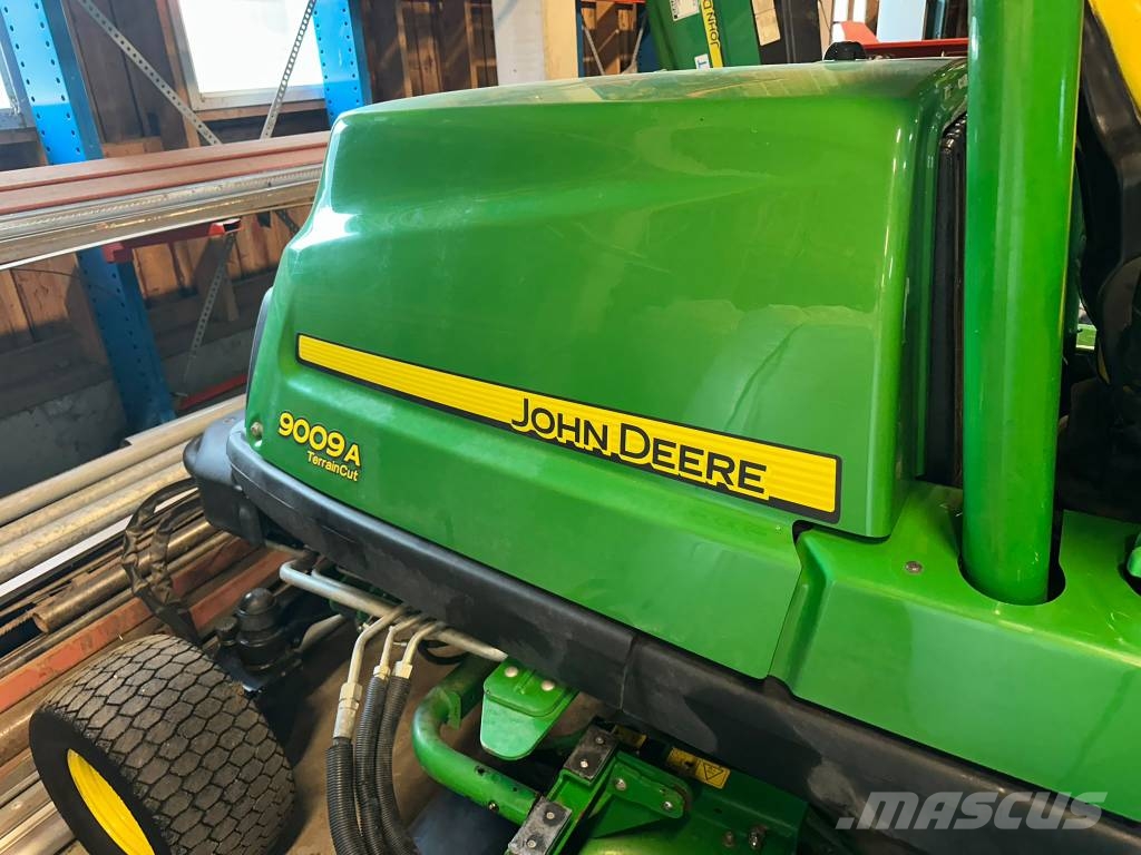 John Deere 8900 A PrecisionCut Kosilice za otvoren prostor