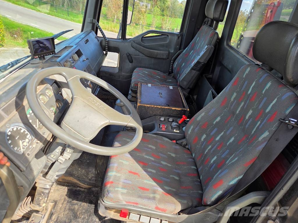 Iveco 4x4 Palifinger service truck workpace crane Camion plateau ridelle avec grue