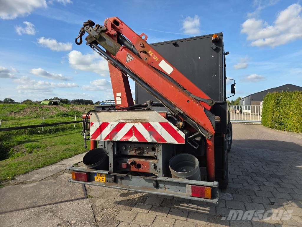 Iveco 4x4 Palifinger service truck workpace crane Camion plateau ridelle avec grue