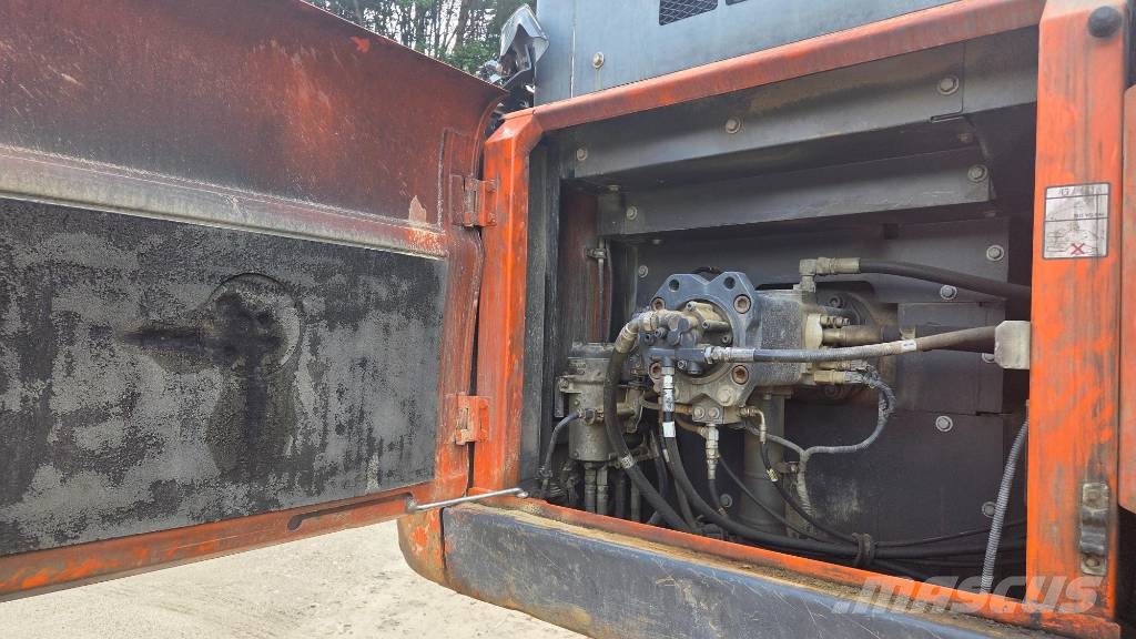 Doosan DX 300 LC-5 履帶式 挖土機/掘鑿機/挖掘機