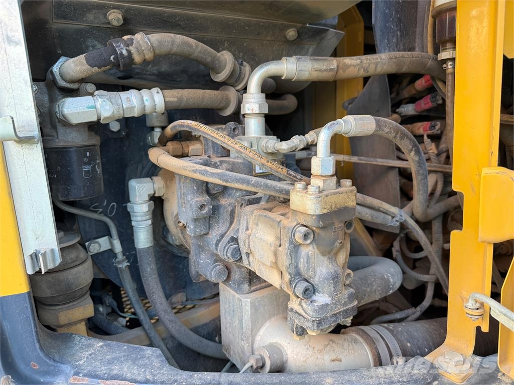 Komatsu PC118MR Bageri gusjeničari