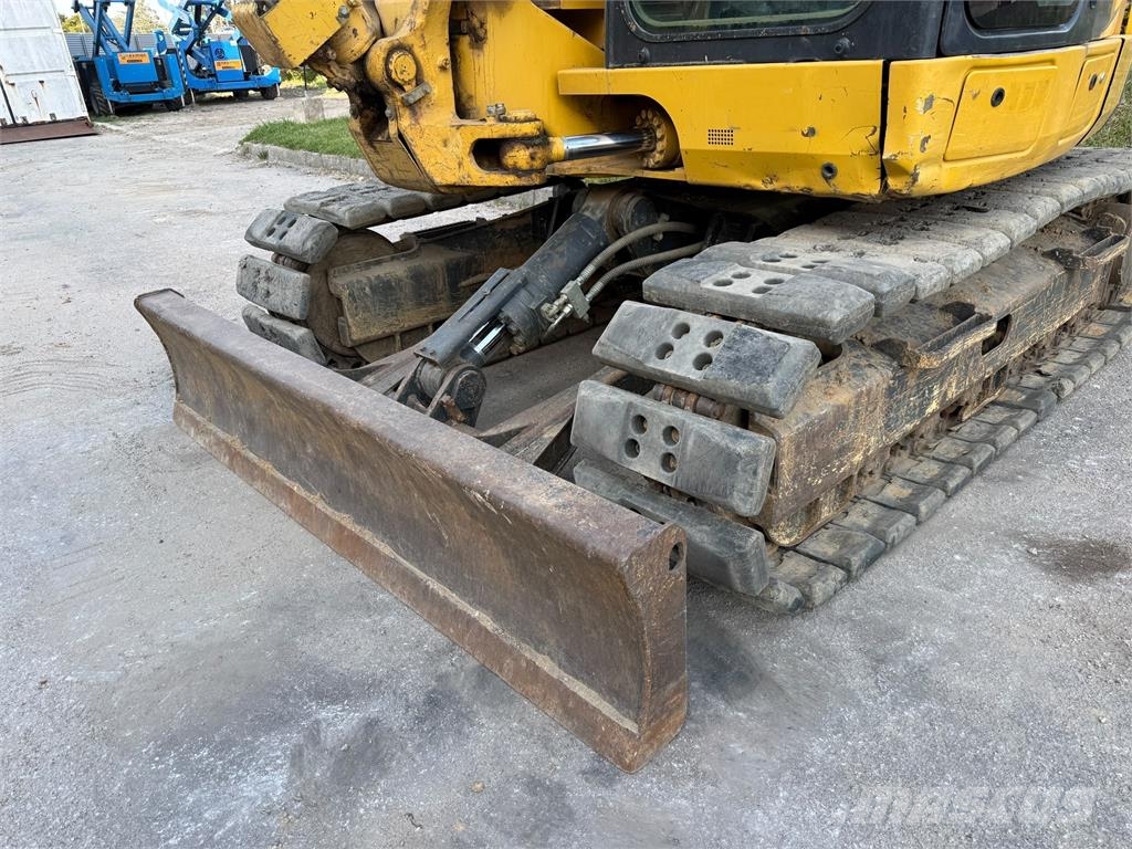 Komatsu PC118MR Bageri gusjeničari
