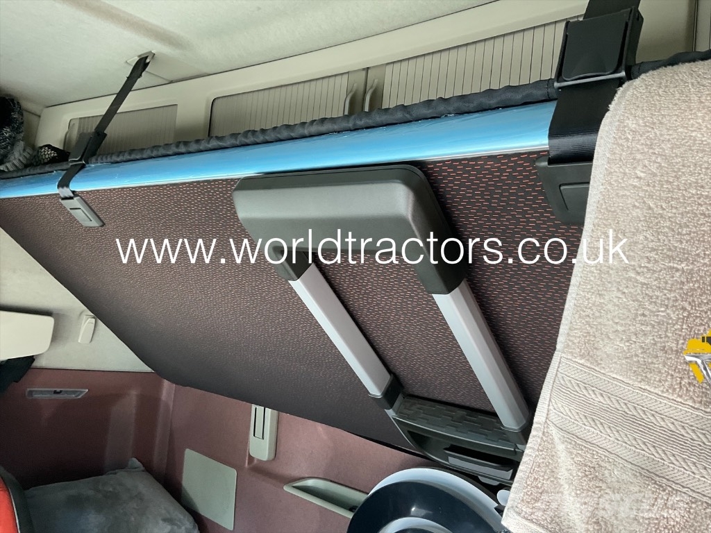 Volvo FH 16 750 Camiones de superficie plana/cabrestantes