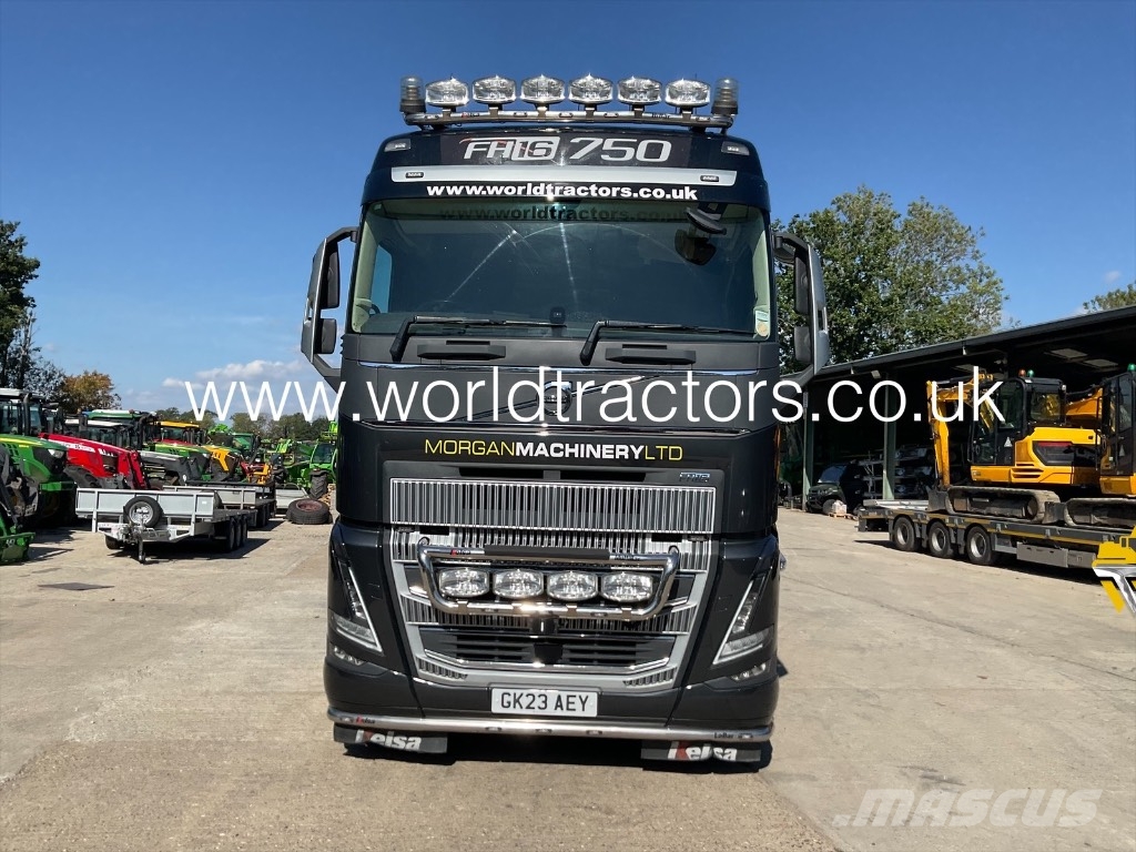Volvo FH 16 750 Camiones de superficie plana/cabrestantes