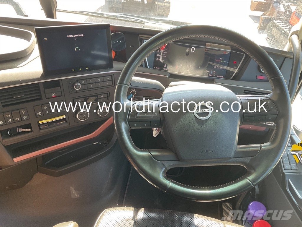 Volvo FH 16 750 Camiones de superficie plana/cabrestantes