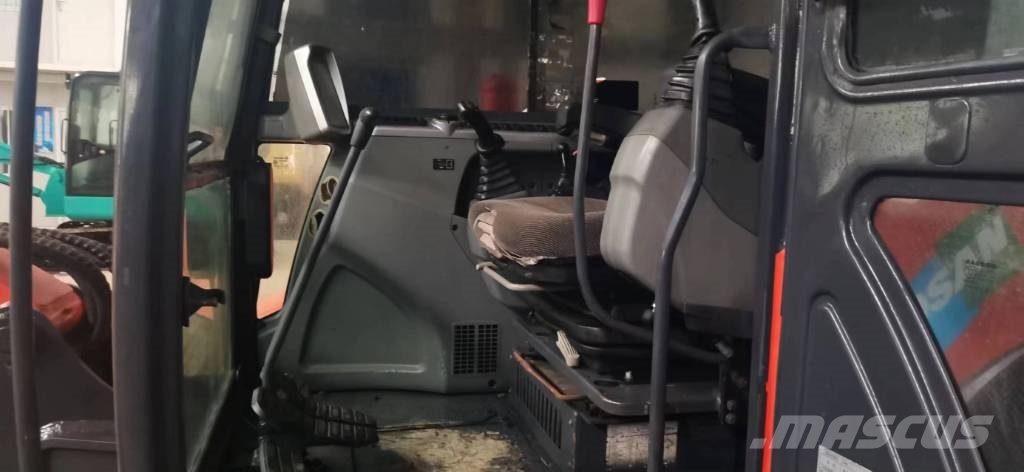 Doosan 60-9c Pásové rýpadlá