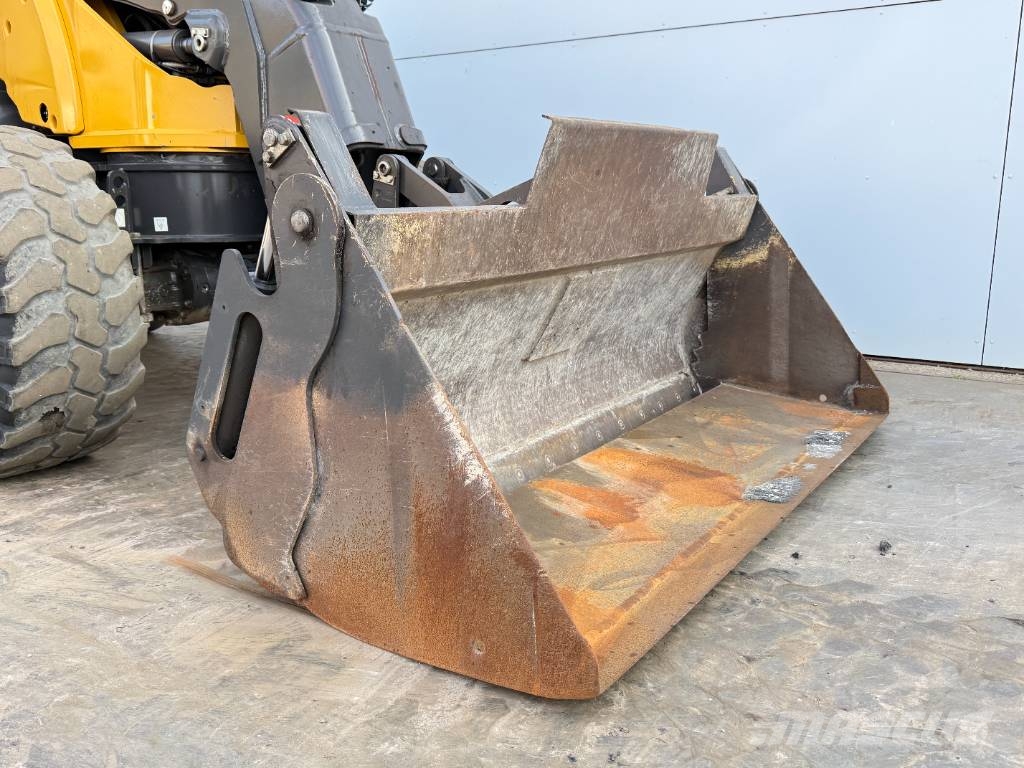 Mecalac AS900 - Bucket + Forks / Mecalac Kolesni nakladalci