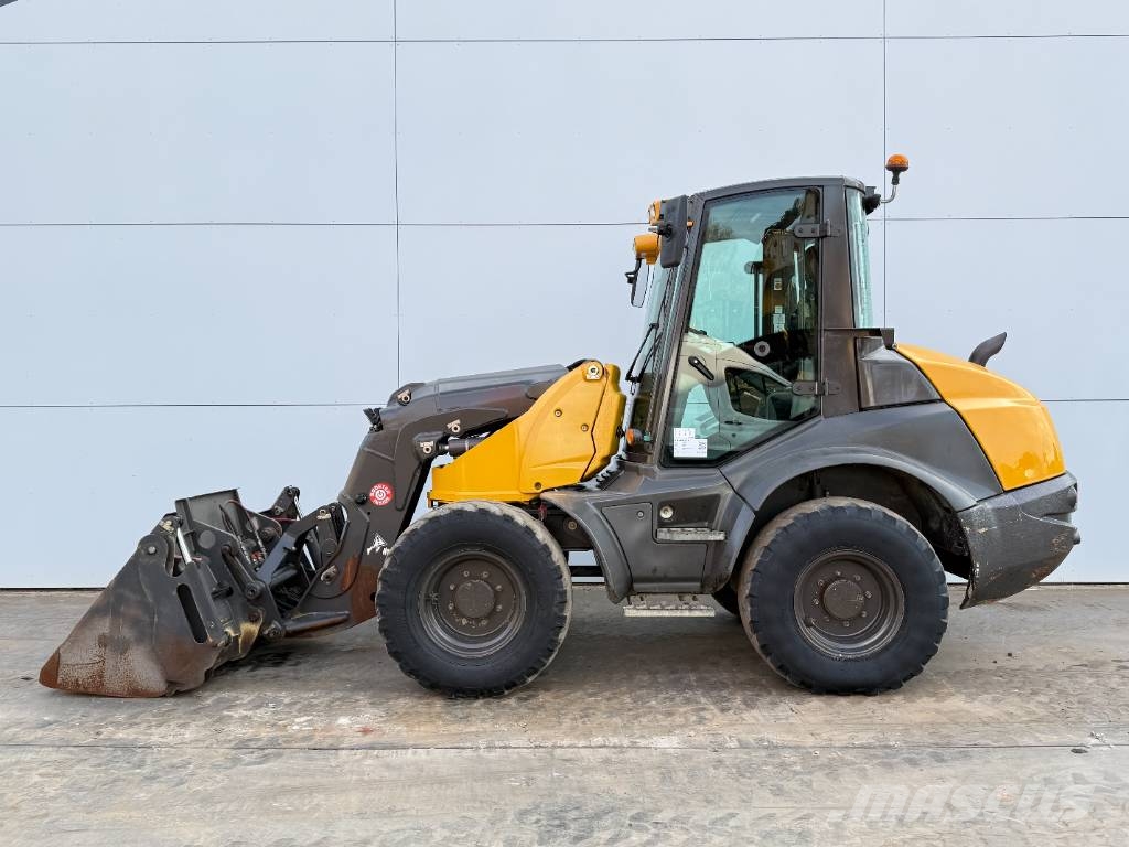Mecalac AS900 - Bucket + Forks / Mecalac Kolesni nakladalci