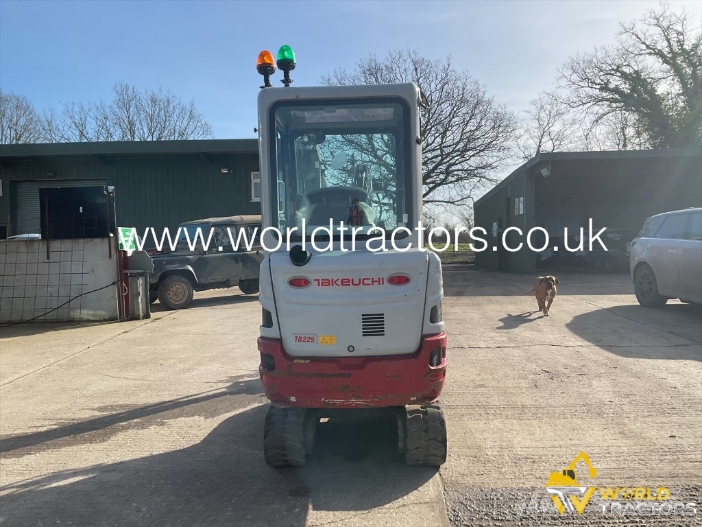 Takeuchi TB 225 Minigravere <7t