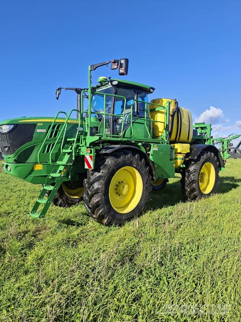 John Deere R4150i Self-propelled sprayers