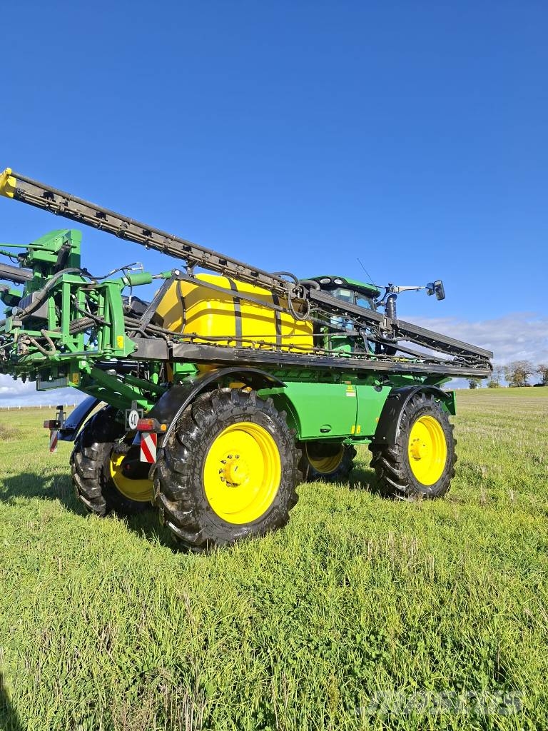 John Deere R4150i Self-propelled sprayers